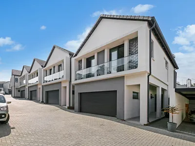 3 Bedroom Townhouse To Rent in Sandton - gxUM.webp