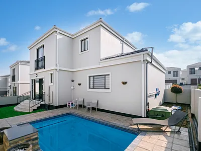 3 Bedroom Townhouse To Rent in Sandton - XoBY.webp