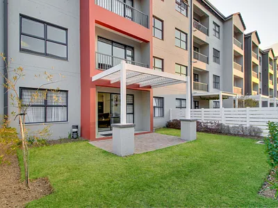 2 Bedroom Apartment For Sale in Sandton - 9zNK.webp