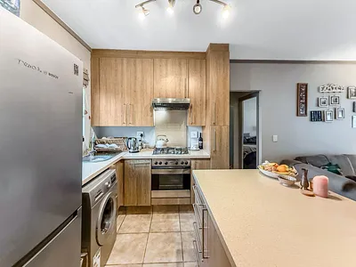 1 Bedroom Apartment To Rent in Sandton - YUcP.webp