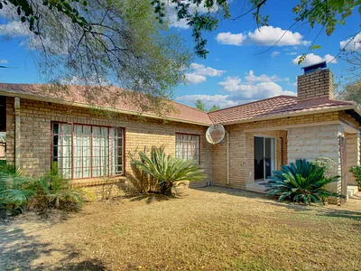 3 Bedroom Townhouse For Sale in Sandton - m229.webp