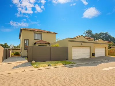 3 Bedroom House For Sale in Randburg - 3F34.webp