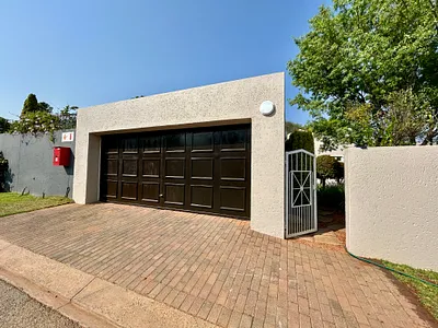 2 Bedroom Townhouse To Rent in Sandton - img