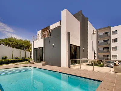 2 Bedroom Apartment For Sale in Midrand - 4eCG.webp