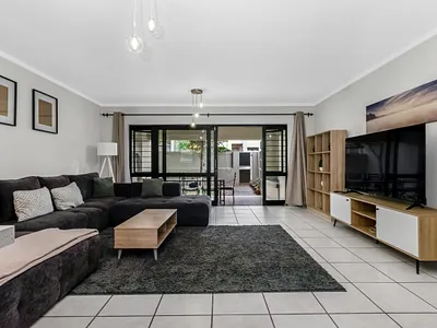 2 Bedroom Apartment To Rent in Sandton - 7bVE.webp