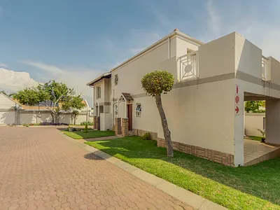 3 Bedroom Townhouse For Sale in Sandton - img