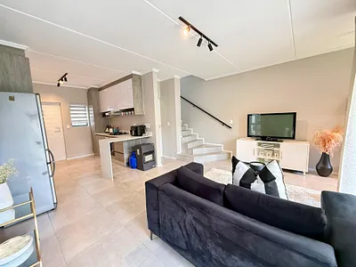 2 Bedroom Townhouse To Rent in Sandton - aQ2W.webp