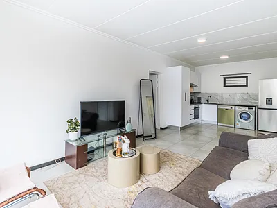 2 Bedroom Apartment For Sale in Sandton - a0UY.webp