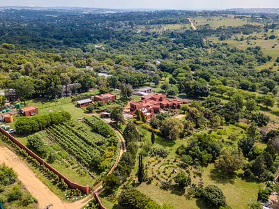 5 Bedroom House For Sale in Randburg - 8qP6.webp