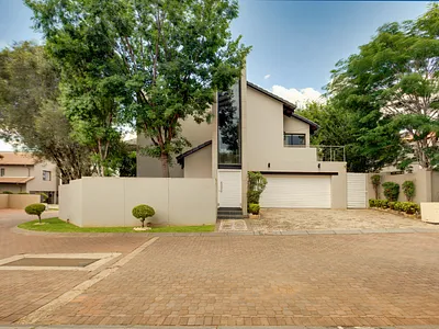 5 Bedroom House For Sale in Sandton - img