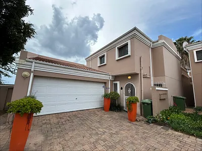 4 Bedroom House To Rent in Sandton - img