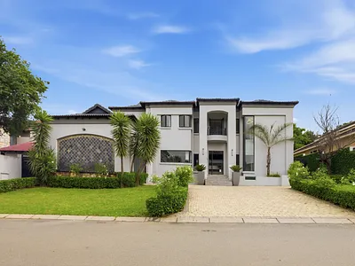 5 Bedroom House For Sale in Sandton - img