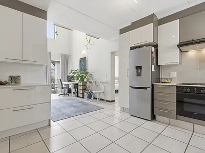 1.5 Bedroom Apartment For Sale in Sandton - ubOH.webp