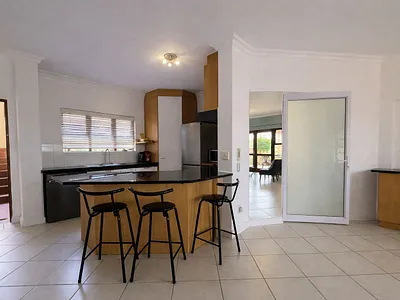 2 Bedroom Apartment To Rent in Sandton - img