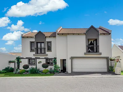 4 Bedroom House To Rent in Sandton - img