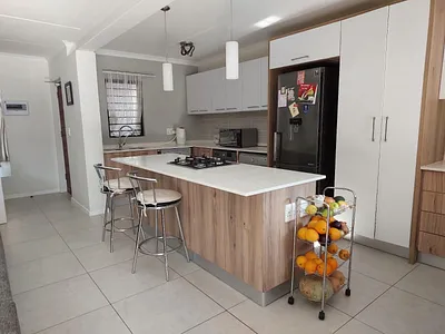 3 Bedroom Apartment To Rent in Sandton - ZlAU.webp