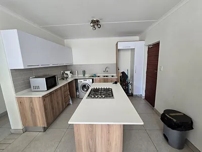 3 Bedroom Apartment To Rent in Edenvale - vBiO.webp