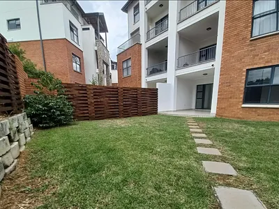 3 Bedroom Apartment To Rent in Randburg - e7F2.webp