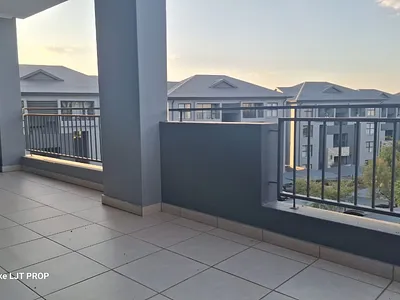 2 Bedroom Apartment To Rent in Edenvale - 8gdO.webp