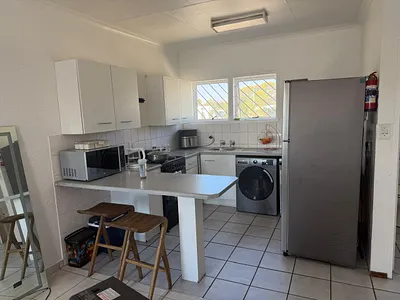1 Bedroom Apartment To Rent in Sandton - j6O4.webp