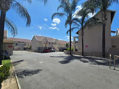 2 Bedroom Apartment For Sale in Edenvale - nFCw.webp
