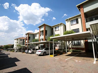 3 Bedroom Apartment To Rent in Edenvale - tR0d.webp