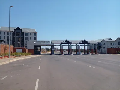 3 Bedroom Apartment For Sale in Edenvale - iYUY.webp