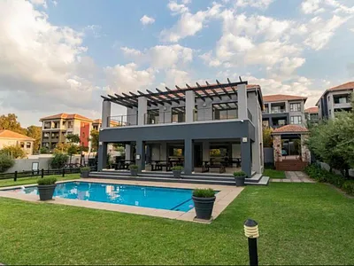 2 Bedroom Apartment To Rent in Sandton - hov1.webp