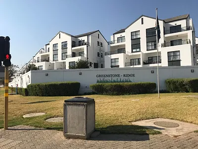 3 Bedroom Apartment For Sale in Edenvale - img