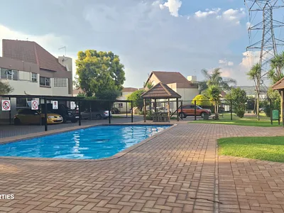 2 Bedroom Apartment For Sale in Bedfordview - dlKn.webp