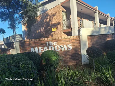 1 Bedroom Apartment For Sale in Randburg - Yeqc.webp