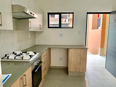 2 Bedroom Apartment To Rent in Midrand - tcy5.webp