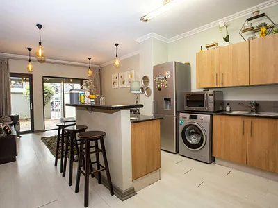 2 Bedroom Apartment For Sale in Sandton - adSn.webp