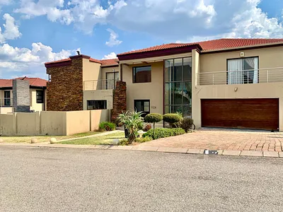 4 Bedroom House To Rent in Midrand - DoSK.webp