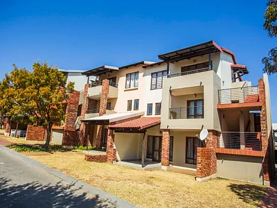 2 Bedroom Townhouse For Sale in Midrand - Pl8W.webp