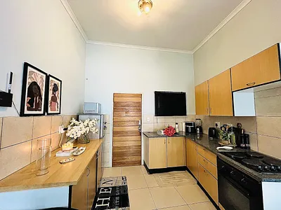 1 Bedroom Apartment For Sale in Johannesburg - LzcE.webp