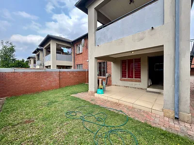2 Bedroom Apartment For Sale in Pretoria - 1vaz.webp