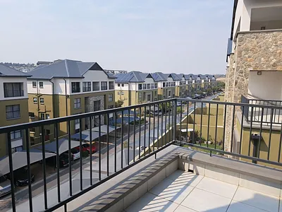 2 Bedroom Apartment For Sale in Midrand - 0AuC.webp