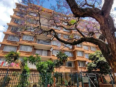 3.5 Bedroom Apartment For Sale in Pretoria - 0oSM.webp