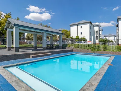 2 Bedroom Apartment For Sale in Chartwell, Randburg - D4aP.webp