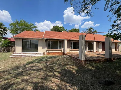 3 Bedroom House For Sale in Pretoria - img