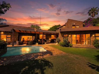 5 Bedroom House For Sale in Sandton - 17YR.webp