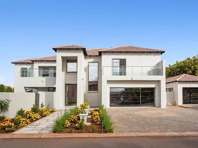 5 Bedroom House For Sale in Centurion - gVFt.webp