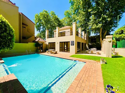 2 Bedroom Apartment For Sale in Sandton - img