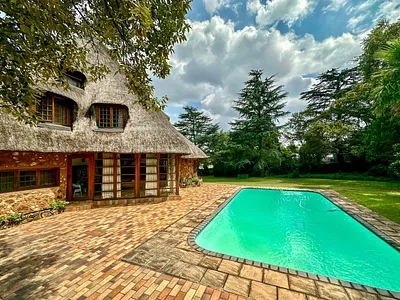 4 Bedroom House For Sale in Centurion - nayT.webp