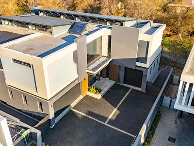 4 Bedroom House For Sale in Midrand - ahGX.webp