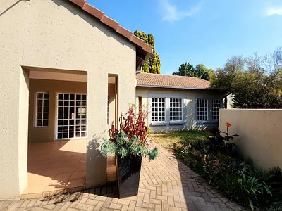2 Bedroom House For Sale in Sandton - Ng4g.webp
