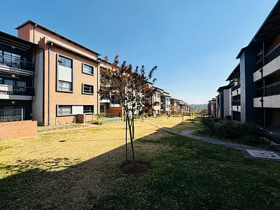 2 Bedroom Apartment For Sale in Midrand - DlyS.webp