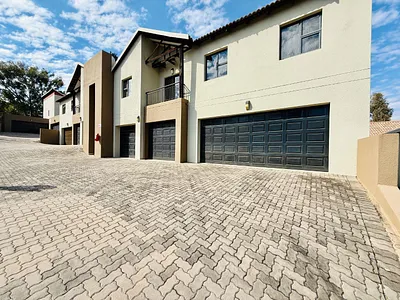 2 Bedroom Townhouse To Rent in Midrand - img