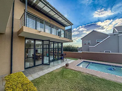 4 Bedroom House For Sale in Pretoria - d2hS.webp
